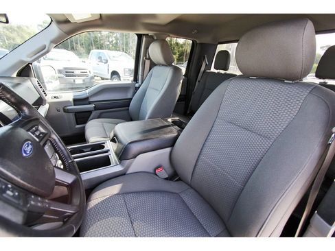 Used 2019 Ford F150 XLT w/ Equipment Group 302A Luxury AWD/4WD image 30
