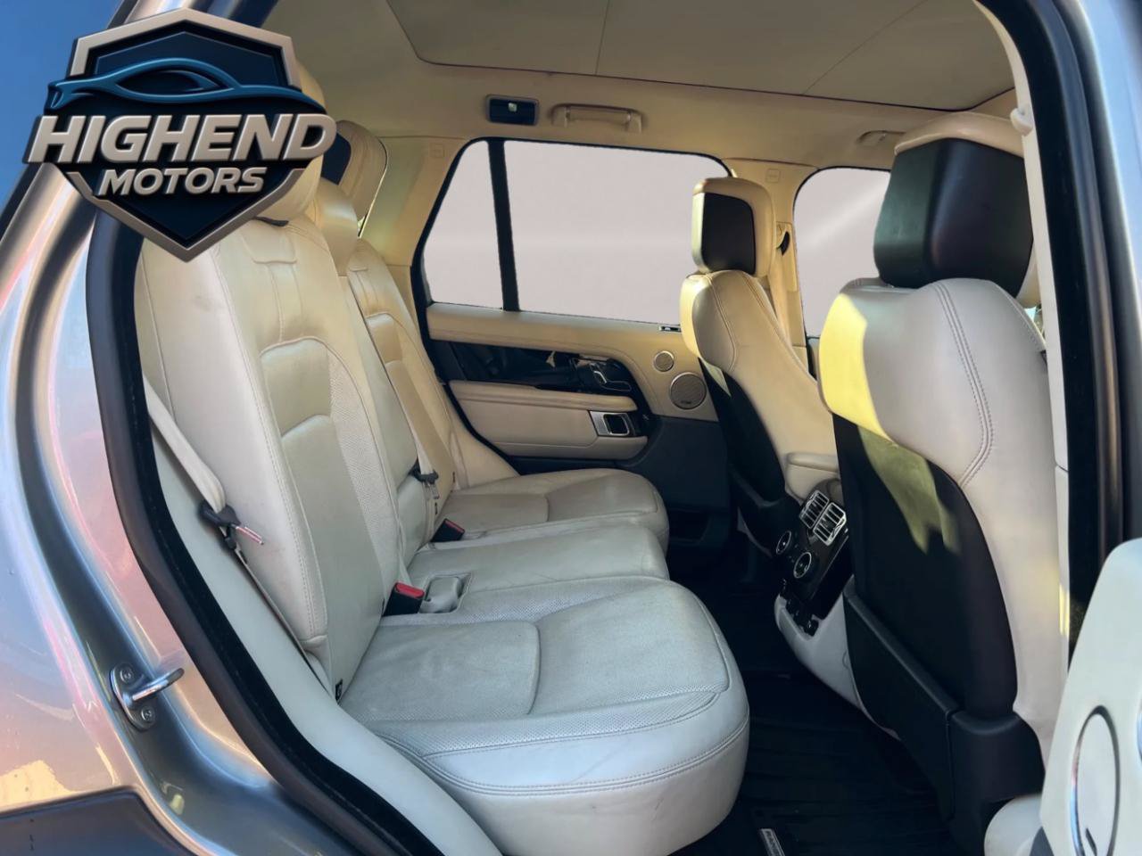 Used 2018 Land Rover Range Rover Supercharged AWD/4WD image 18