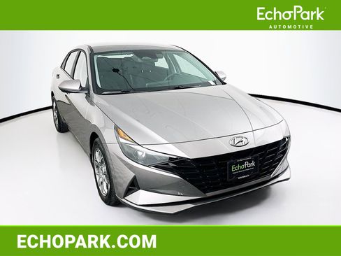 Used 2023 Hyundai Elantra SEL FWD image 1