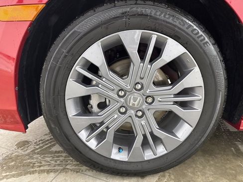 Used 2025 Honda Odyssey Touring image 9