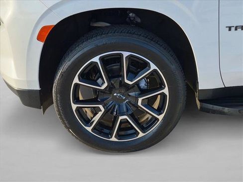 Used 2024 Chevrolet Tahoe RST w/ Luxury Package AWD/4WD image 24