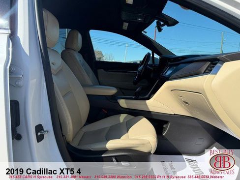 Used 2019 Cadillac XT5 FWD image 12