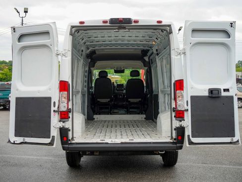 Used 2023 RAM ProMaster 2500 FWD image 12