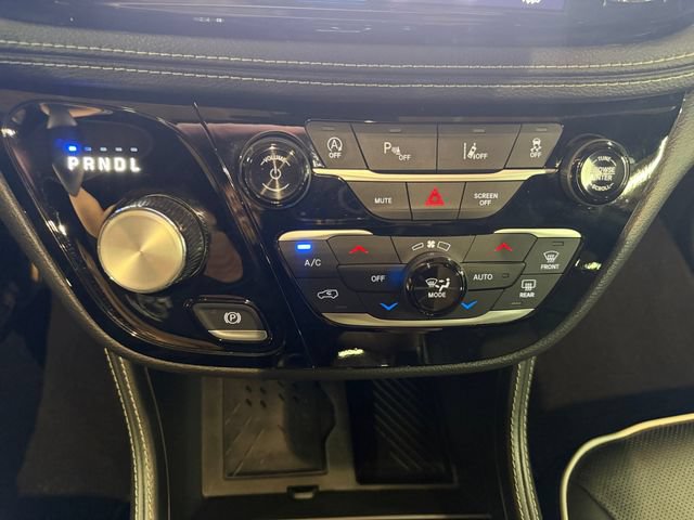 Used 2025 Chrysler Pacifica Limited FWD image 29