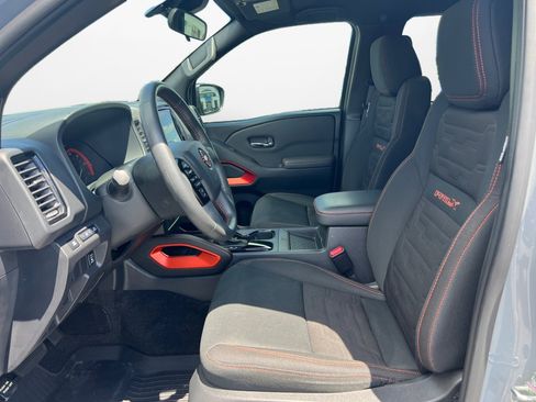 Used 2022 Nissan Frontier Pro-X RWD image 11