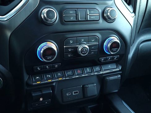 Used 2022 GMC Sierra 1500 Denali w/ Denali Premium Package image 26