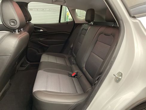 Used 2024 Chevrolet Trax LT w/ Driver Confidence Package FWD image 21