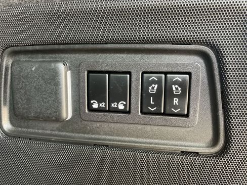 Used 2023 Cadillac Escalade ESV Premium Luxury w/ LPO, Floor Liner Package AWD/4WD image 18