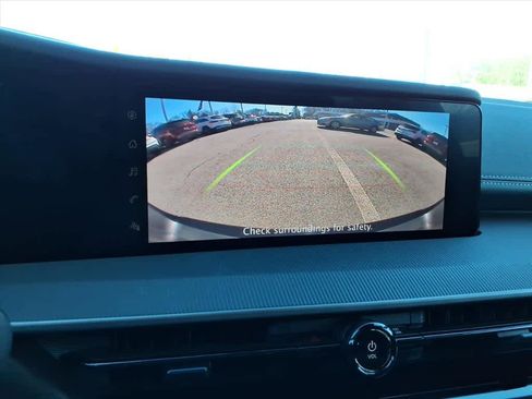 Used 2025 Nissan Murano SV image 12