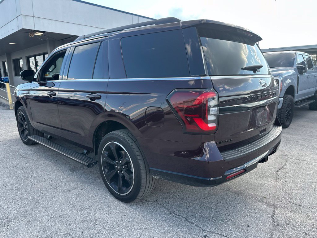Used 2024 Ford Expedition Limited RWD image 15