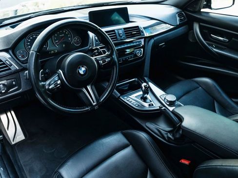 Used 2018 BMW M3 CS RWD image 11