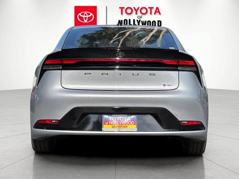 New 2027 Toyota Prius XLE FWD image 5