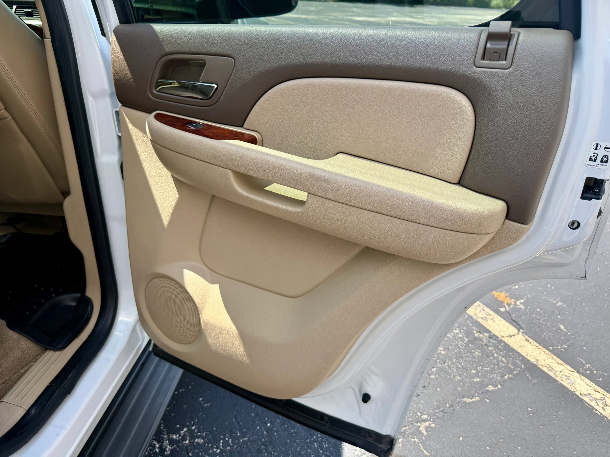 Used 2010 Chevrolet Tahoe LT AWD/4WD image 23