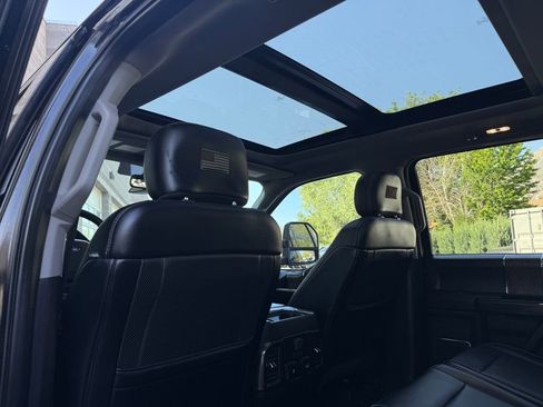 Used 2019 Ford F250 Lariat w/ Lariat Ultimate Package AWD/4WD image 37