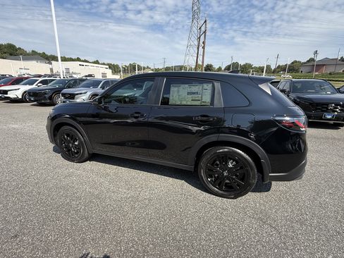 New 2026 Honda HR-V Sport image 7