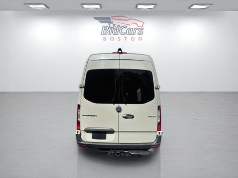 Used 2023 Mercedes-Benz Sprinter 2500 image 5