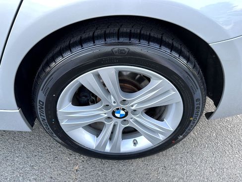 Used 2017 BMW 330i xDrive 330i xDrive SULEV Sedan image 18