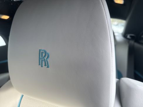 Used 2020 Rolls-Royce Wraith image 42