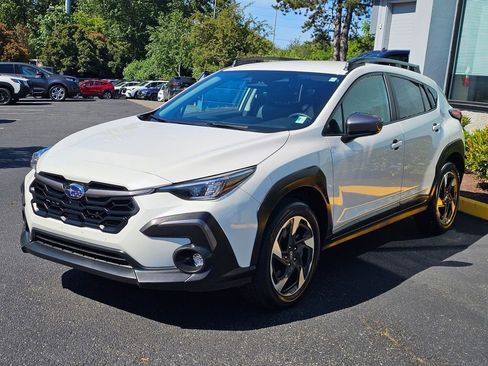 Used 2024 Subaru Crosstrek 2.5i Limited w/ Crosstrek Mirror Package AWD/4WD image 3