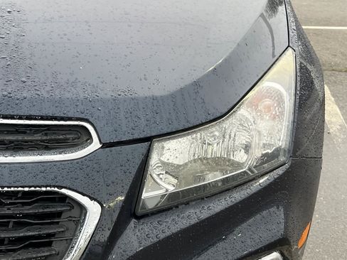 Used 2016 Chevrolet Cruze LT w/ Technology Package image 11