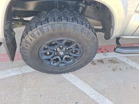 Used 2022 Toyota Tacoma SR5 image 12