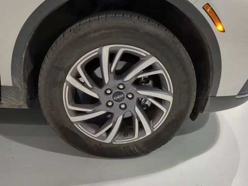 Used 2024 Lincoln Corsair AWD w/ Equipment Group 101A image 6