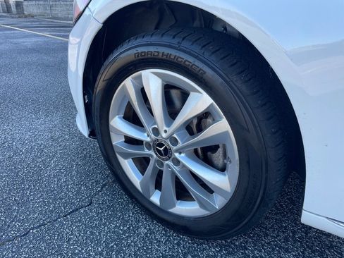 Used 2019 Mercedes-Benz C 300 4MATIC Sedan w/ Premium Package image 9