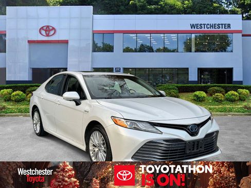 Used 2018 Toyota Camry XLE image 1
