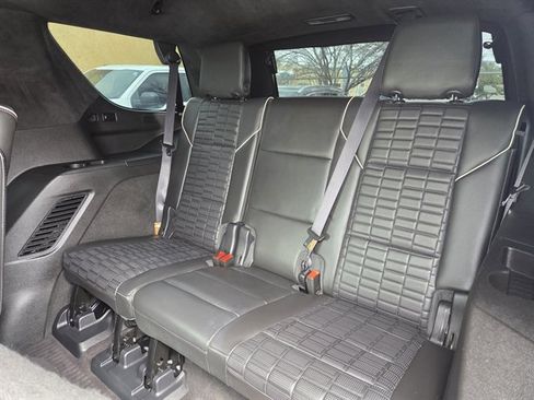 Used 2022 Cadillac Escalade Sport Platinum w/ LPO, ONYX Package AWD/4WD image 16