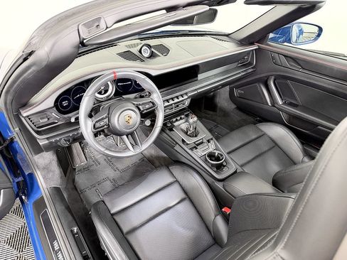 Used 2023 Porsche 911 Cabriolet image 43