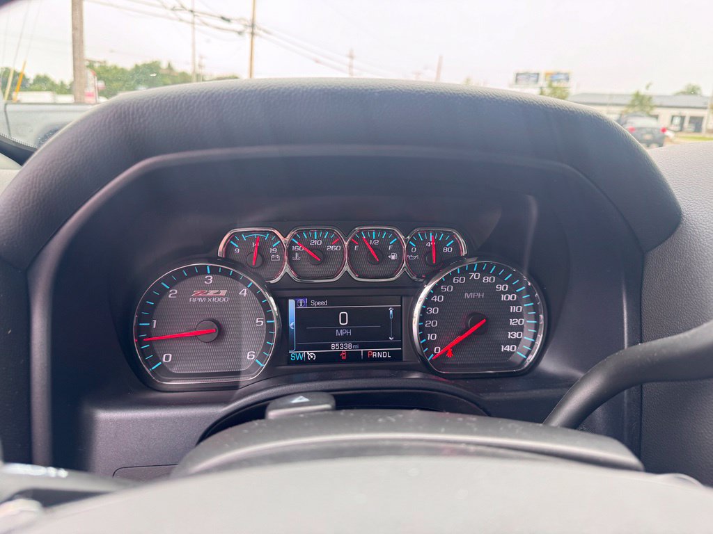 Used 2019 Chevrolet Silverado 1500 LT w/ All Star Edition AWD/4WD image 17