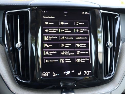 Used 2021 Volvo XC60 T5 Inscription w/ Protection Package Premier FWD image 19