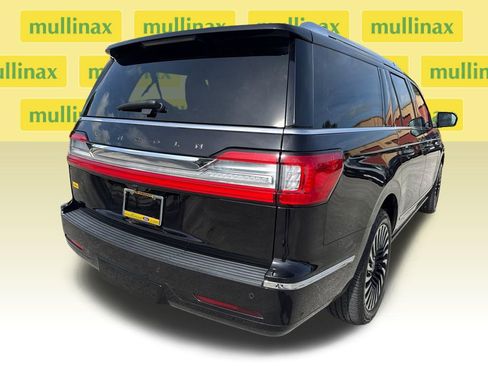 Used 2020 Lincoln Navigator L Black Label w/ Cargo Convenience Package AWD/4WD image 4