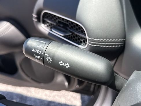 Used 2026 Honda HR-V EX-L image 32