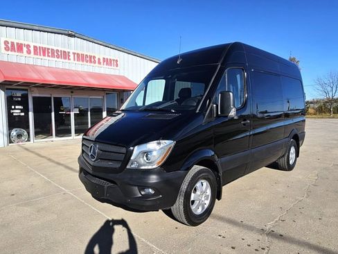 Used 2016 Mercedes-Benz Sprinter 2500 image 3