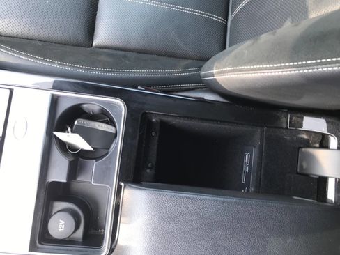 Used 2018 Land Rover Range Rover Velar R-Dynamic SE image 39