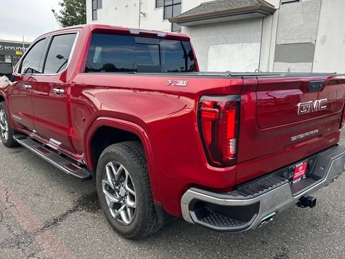Used 2023 GMC Sierra 1500 SLT w/ SLT Premium Package AWD/4WD image 8