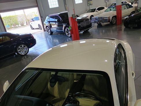 Used 2012 Bentley Continental GT AWD/4WD image 12