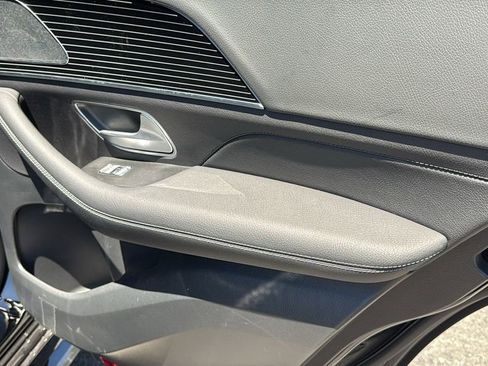 Certified 2025 Mercedes-Benz GLE 450 4MATIC image 17
