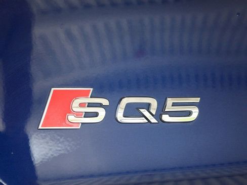 Used 2018 Audi SQ5 Prestige w/ Prestige Package image 39