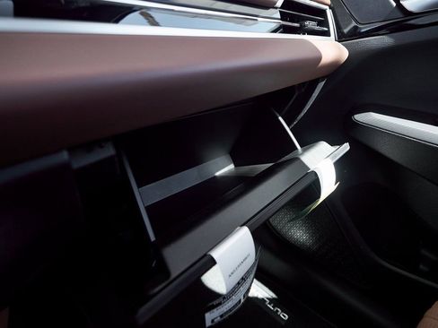 Used 2025 Mitsubishi Outlander SEL image 53