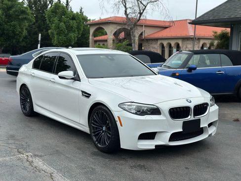 Used 2014 BMW M5 image 5