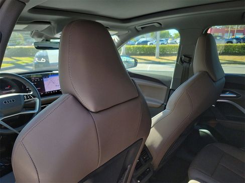 Used 2025 Audi Q5 Premium Plus w/ Premium Plus image 25