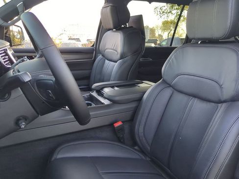 Used 2026 Jeep Grand Wagoneer Summit w/ Rear Seat Video Group I AWD/4WD image 6