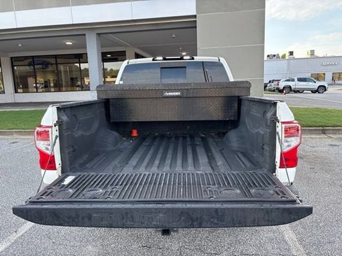 Used 2017 Nissan Titan S RWD image 3