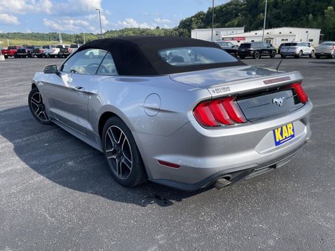 Used 2020 Ford Mustang Premium RWD image 7