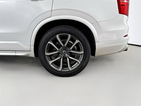 Used 2018 Volvo XC90 T5 Momentum w/ Momentum Plus Package image 34