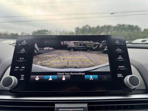 Used 2018 Honda Accord Touring image 22