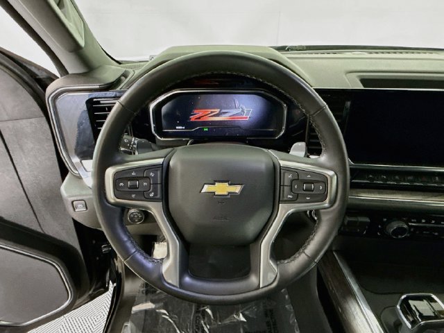 Used 2024 Chevrolet Silverado 1500 LTZ AWD/4WD image 12