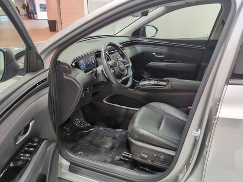 Certified 2023 Hyundai Tucson Limited AWD/4WD image 16